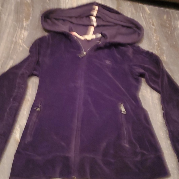 Authentic Burberry Velour Outfit 😍